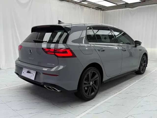Volkswagen Golf — Фото автомобиля 6