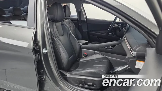 Hyundai Avante CN7 — Фото автомобиля 16