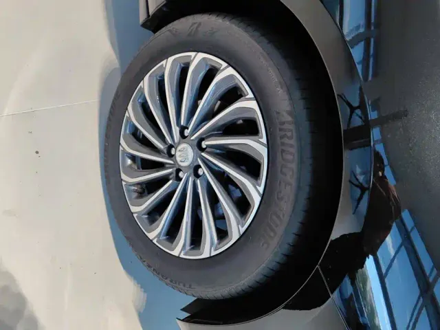 Buick LaCrosse — Фото автомобиля 6