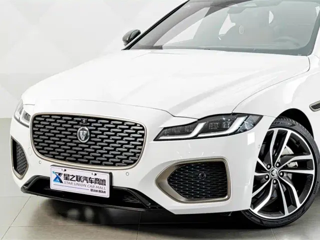 Jaguar XFL — Фото автомобиля 2