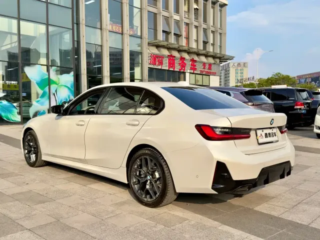 BMW 3 Series — Фото автомобиля 5