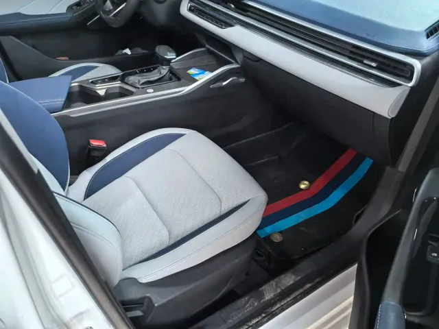 Geely Emgrand — Фото автомобиля 11