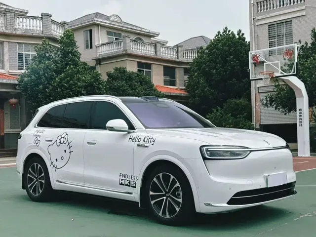 Aito M7 — Фото автомобиля 3