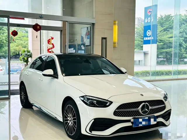 Mercedes-Benz C-Class — Фото автомобиля 3