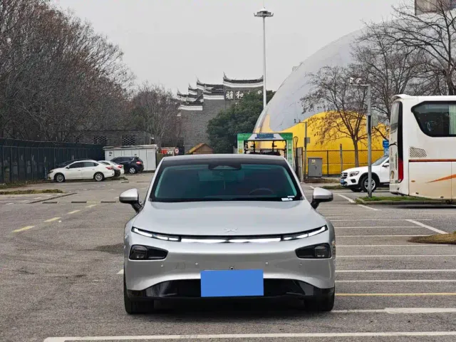 Xpeng P7 — Фото автомобиля 2