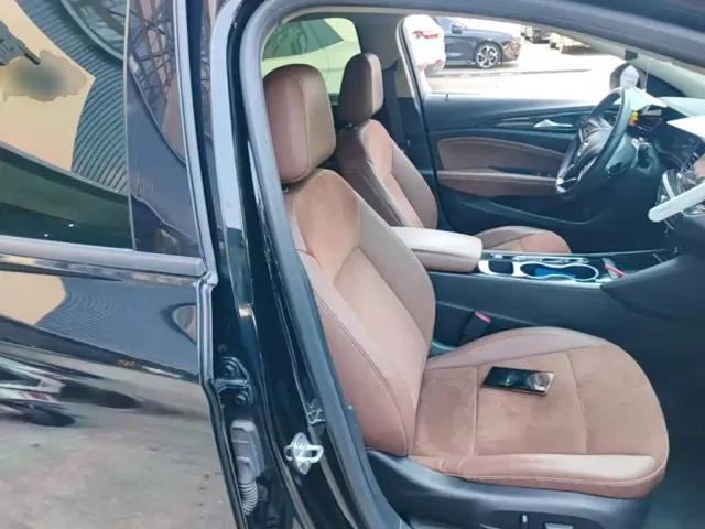 Buick Regal — Фото автомобиля 24