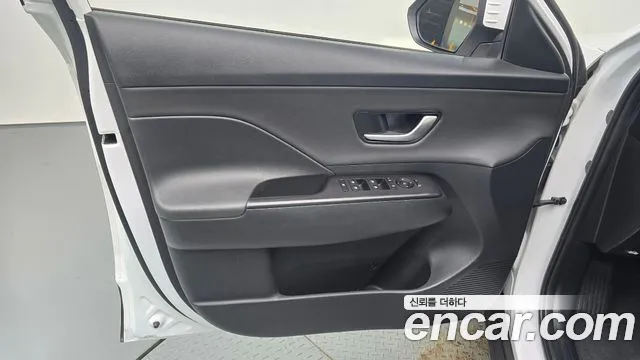 Hyundai Kona SX2 — Фото автомобиля 13