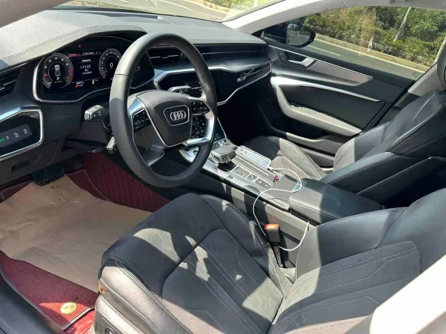 Audi A7L — Фото автомобиля 4