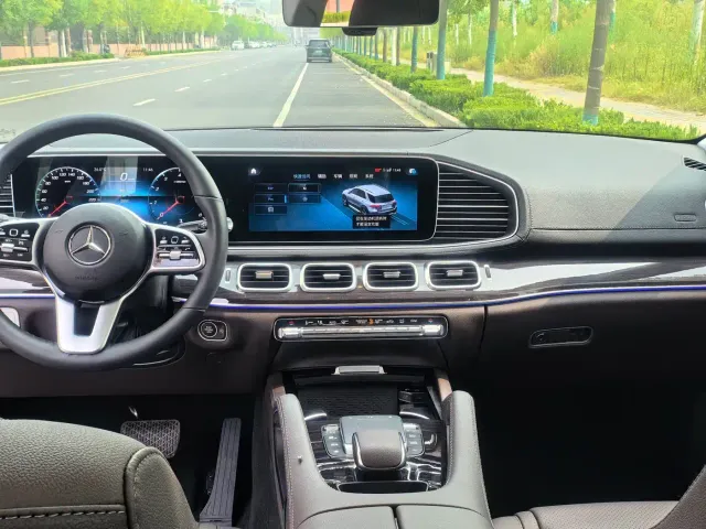 Mercedes-Benz GLE-Class — Фото автомобиля 4