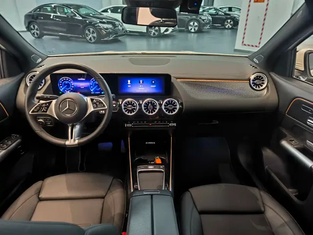 Mercedes-Benz EQA — Фото автомобиля 12