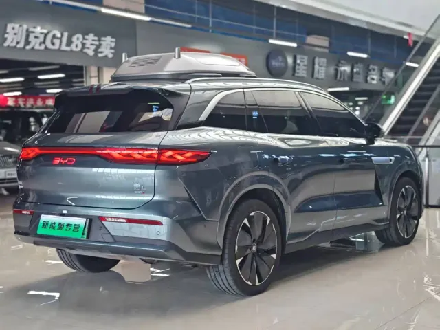 BYD Tang L — Фото автомобиля 6