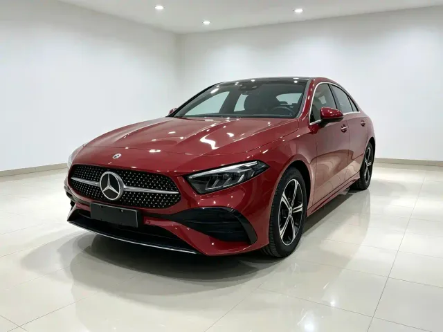 Фотография автомобиля — Mercedes-Benz A-Class