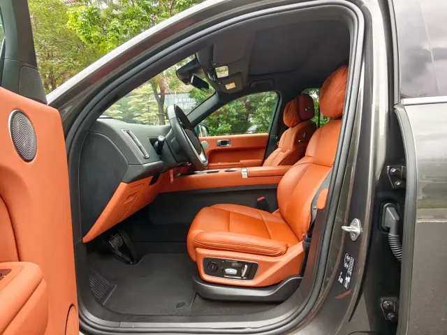 Li Auto L7 — Фото автомобиля 7