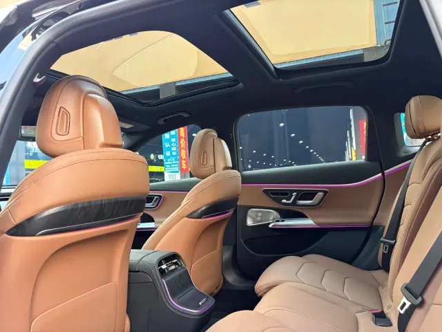 Mercedes-Benz E-Class — Фото автомобиля 15