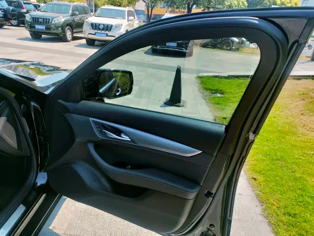 Cadillac CT5 — Фото автомобиля 27