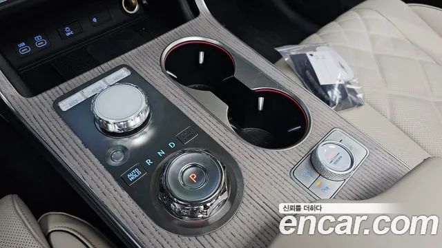 Genesis GV80 — Фото автомобиля 12