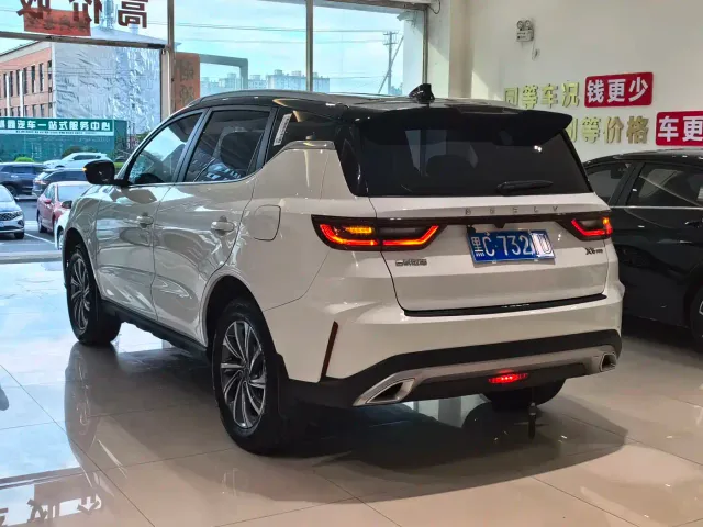 Geely Vision X6 — Фото автомобиля 21