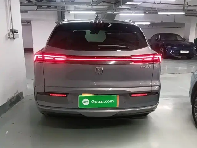 Buick E5 — Фото автомобиля 3