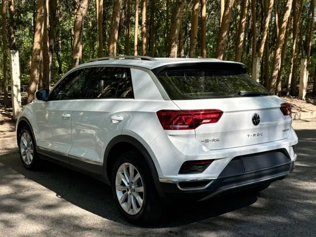 Volkswagen T-Roc — Фото автомобиля 6