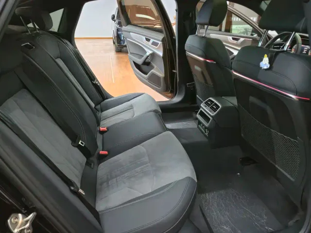 Audi A6L — Фото автомобиля 18