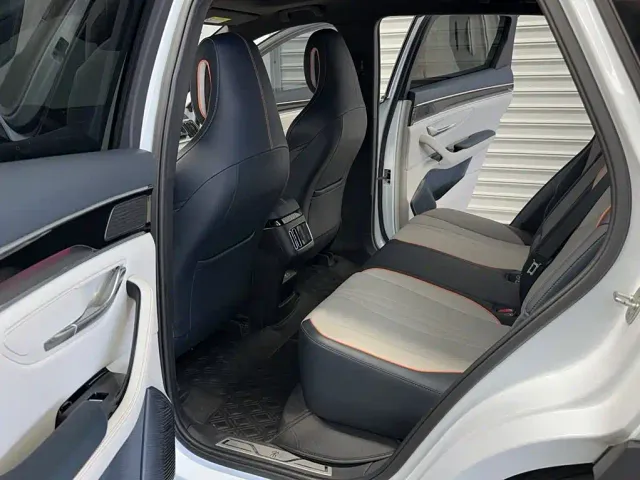 BYD Song PLUS — Фото автомобиля 19