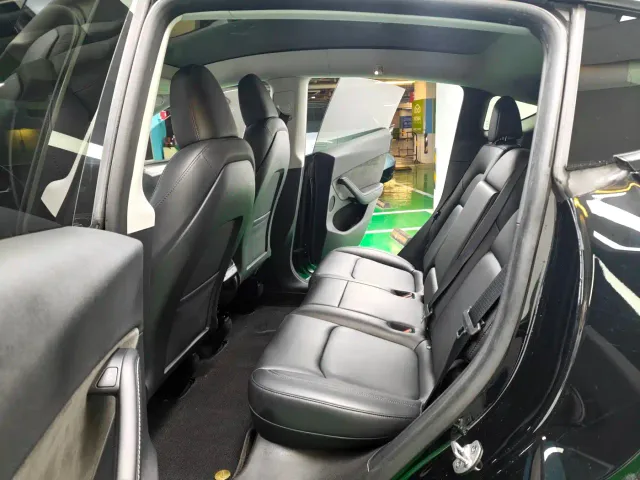 Tesla Model Y — Фото автомобиля 10