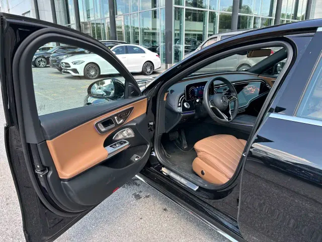 Mercedes-Benz E-Class — Фото автомобиля 8