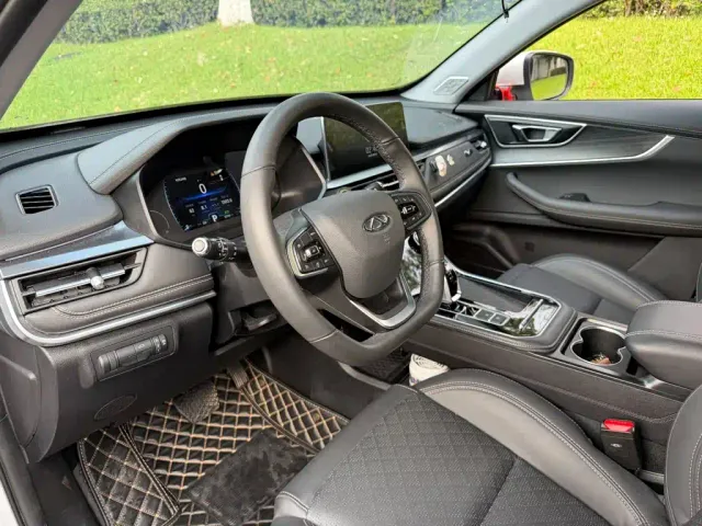 Chery Tiggo 8 — Фото автомобиля 7