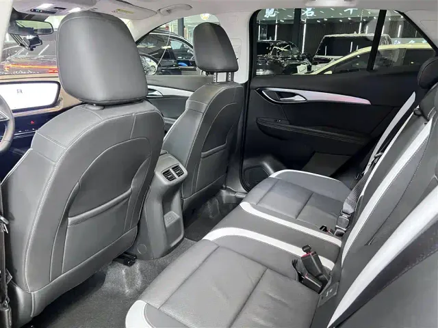 Buick Envision S — Фото автомобиля 15
