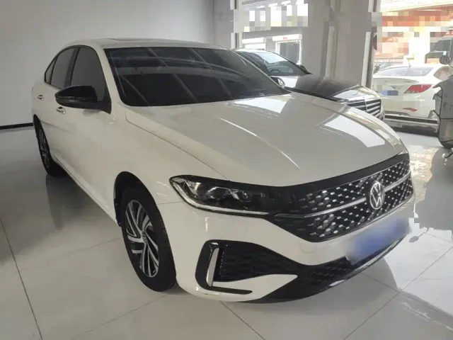 Volkswagen Lavida — Фото автомобиля 3
