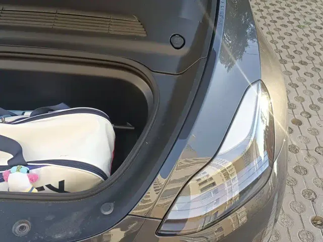 Tesla Model Y — Фото автомобиля 20