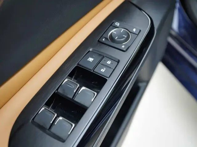 Lexus ES — Фото автомобиля 10