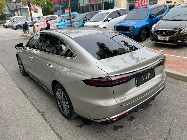 Geely Galaxy Stellar 6 — Фото автомобиля 9