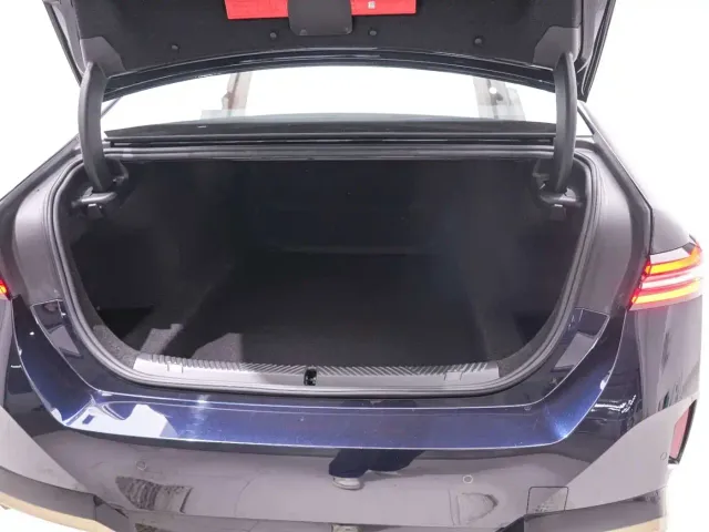 BMW 5 Series — Фото автомобиля 19