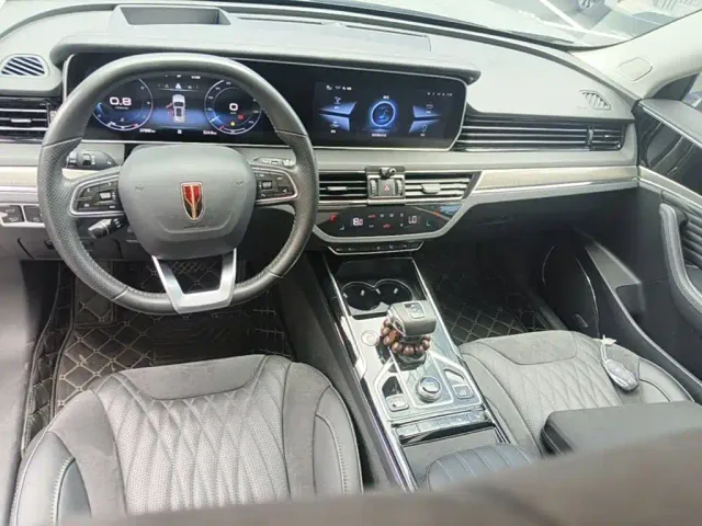Hongqi HS5 — Фото автомобиля 15