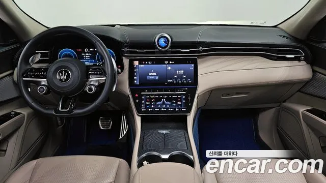 Maserati Grecale — Фото автомобиля 7