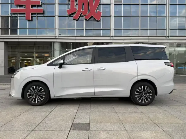 Wuling Starlight 730 — Фото автомобиля 3