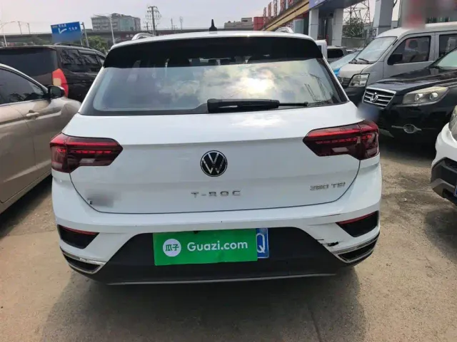 Volkswagen T-Roc — Фото автомобиля 12