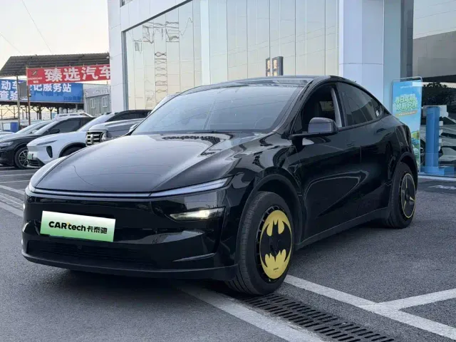 Фотография автомобиля — Tesla Model Y