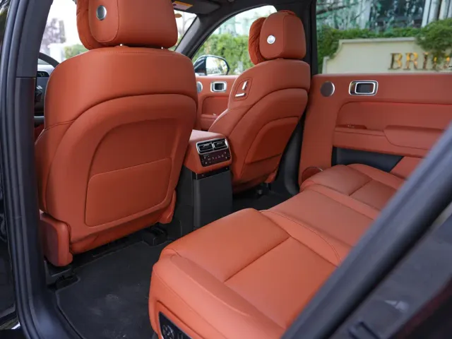 Li Auto L7 — Фото автомобиля 16