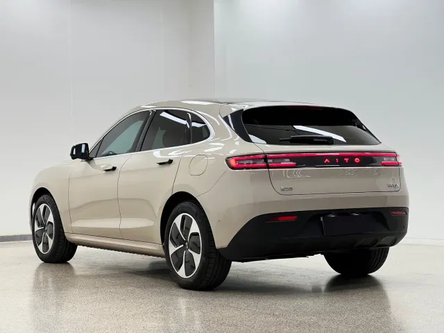 Aito M5 — Фото автомобиля 3