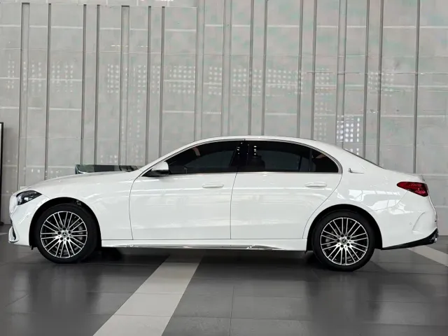 Mercedes-Benz C-Class — Фото автомобиля 3