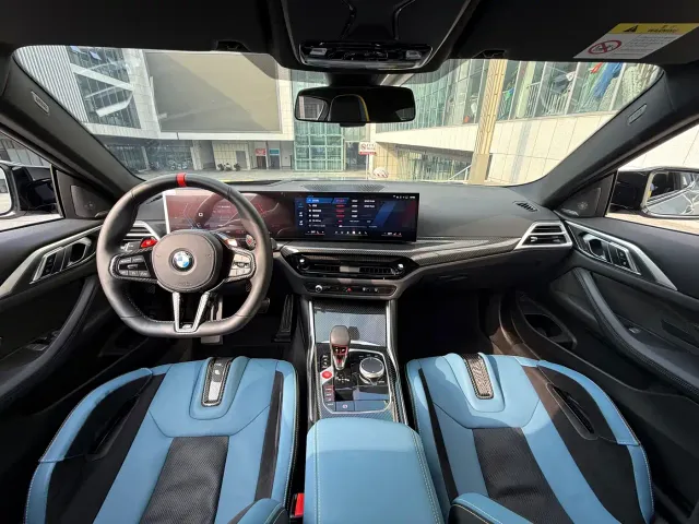 BMW M4 — Фото автомобиля 12