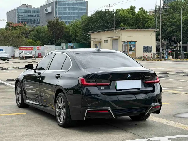 BMW i3 — Фото автомобиля 6