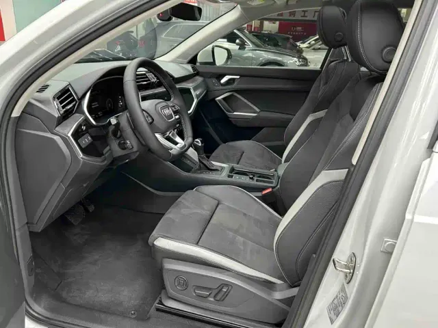 Audi Q3 — Фото автомобиля 16
