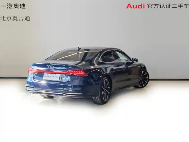 Audi A7L — Фото автомобиля 16