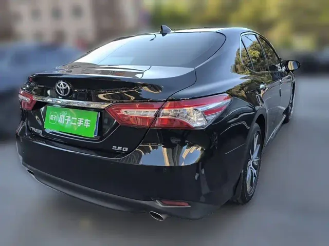 Toyota Camry — Фото автомобиля 4