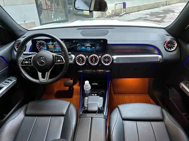 Mercedes-Benz EQB — Фото автомобиля 16
