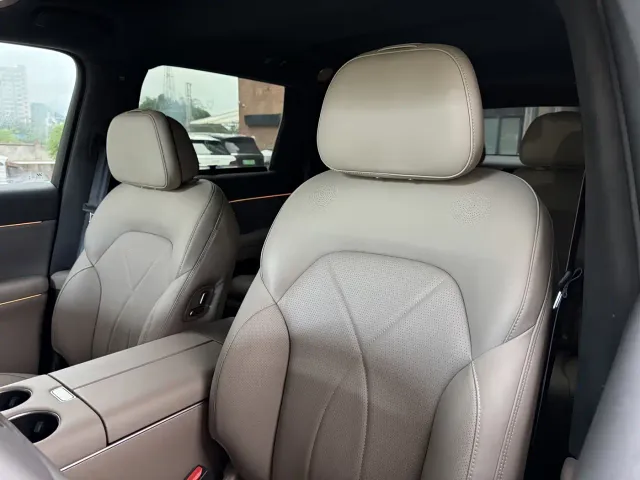 IM Motors LS8 — Фото автомобиля 18