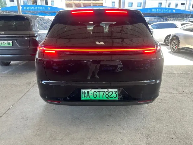 Li Auto L7 — Фото автомобиля 7